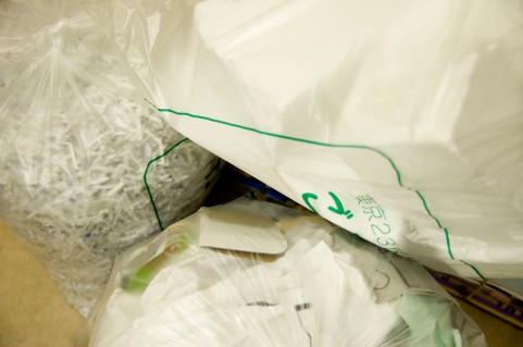 ��ʃS�~�E�Y�Ɣp�����̍팸